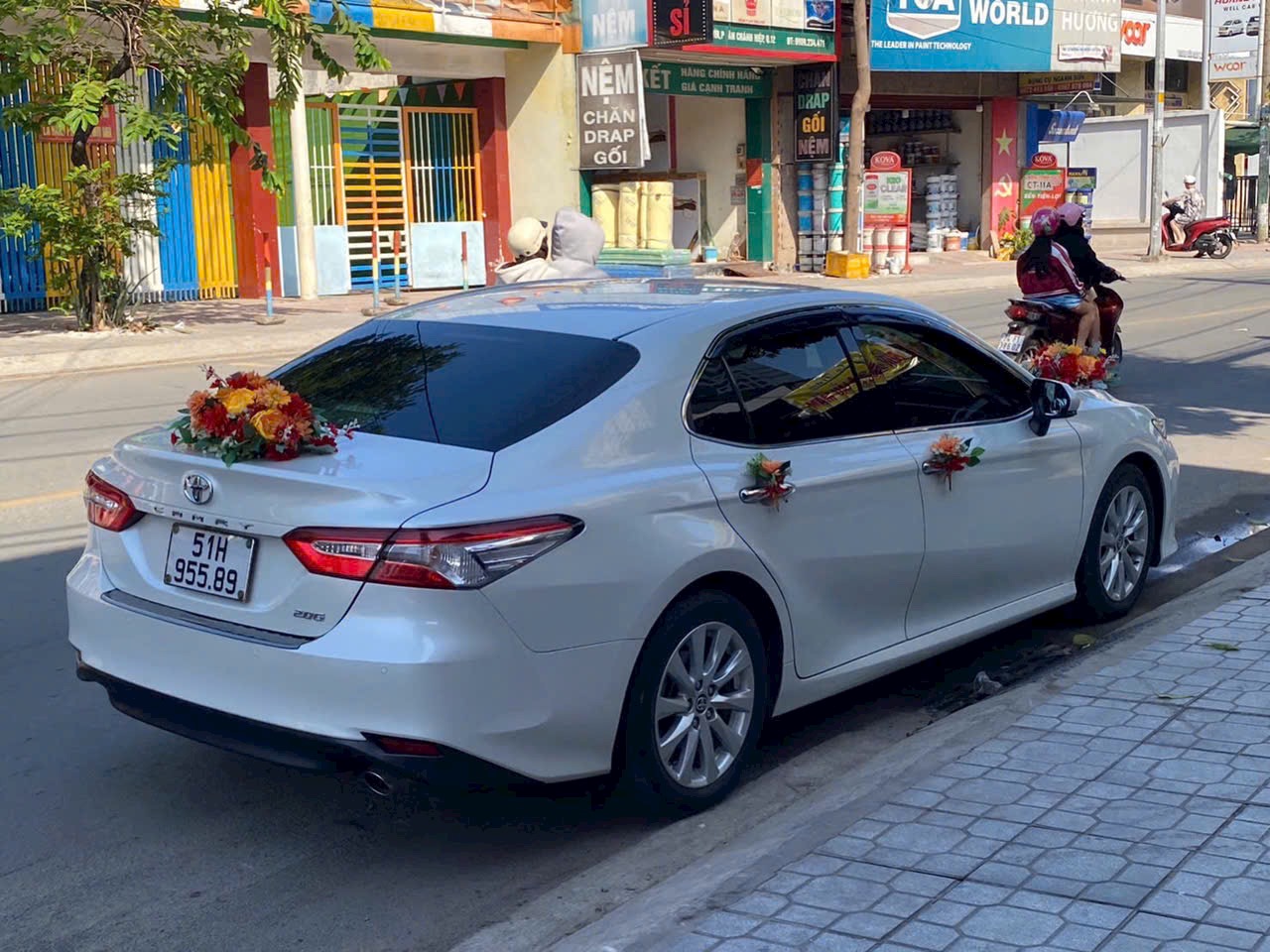 Cho thuê Toyota Camry cưới, du lịch – sang trọng, êm ái, tài xế chuyên nghiệp ảnh 3