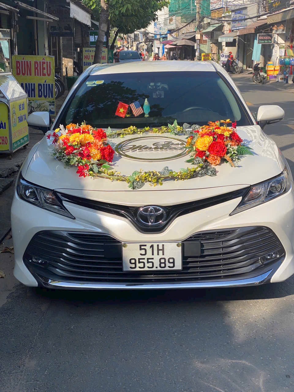 Cho thuê Toyota Camry cưới, du lịch – sang trọng, êm ái, tài xế chuyên nghiệp ảnh 2